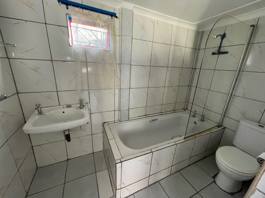 To Let 0 Bedroom Property for Rent in Chrismar Western Cape